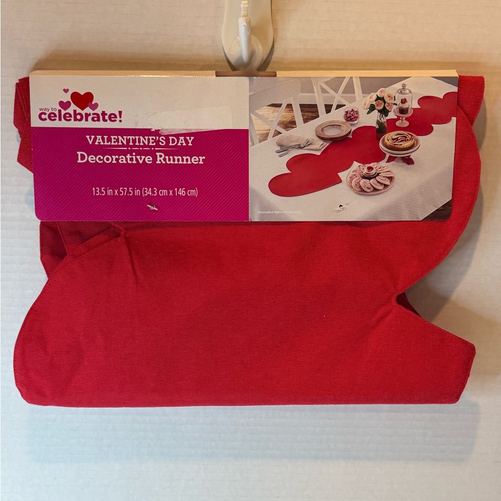 NEW Valentine's Day Decorative Runner Red Hearts 13.5 in x 57.5 in.